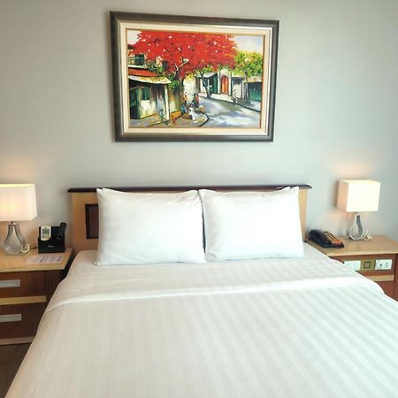 Luxeden Hotel Hanoi Exterior foto