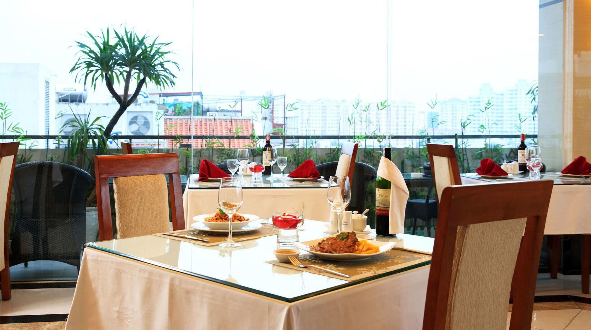 Luxeden Hotel Hanoi Exterior foto